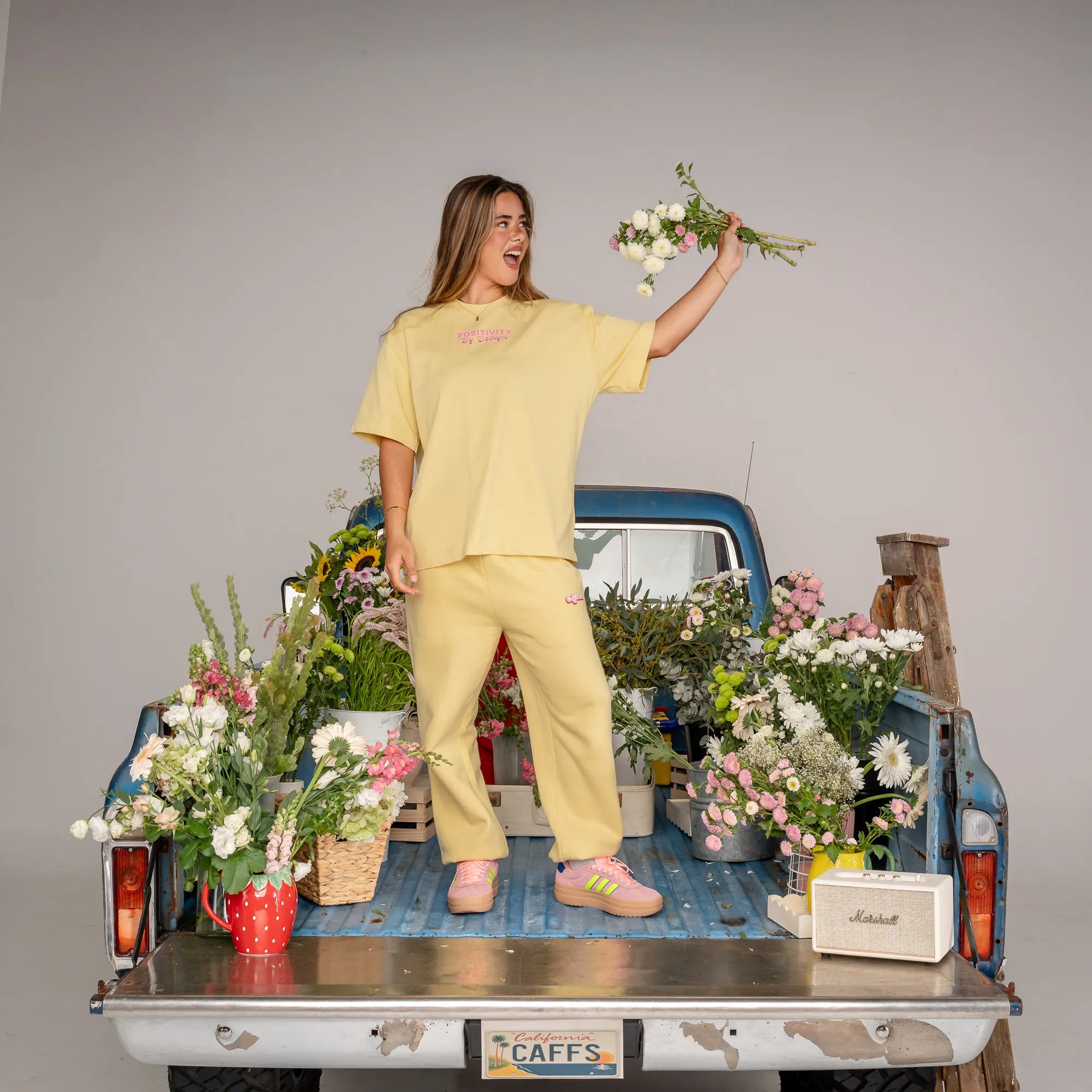 FLOWER TEE - BUTTER YELLOW